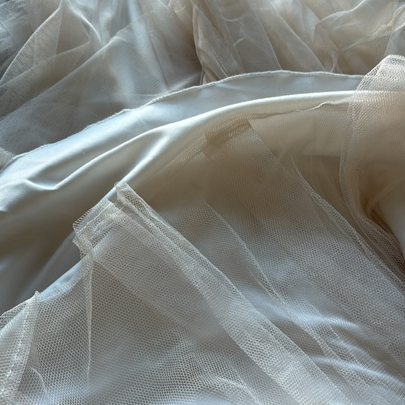 Nights by teeze me evening dress with tulle and waves size 1 Cream floral - Picture 12 of 12